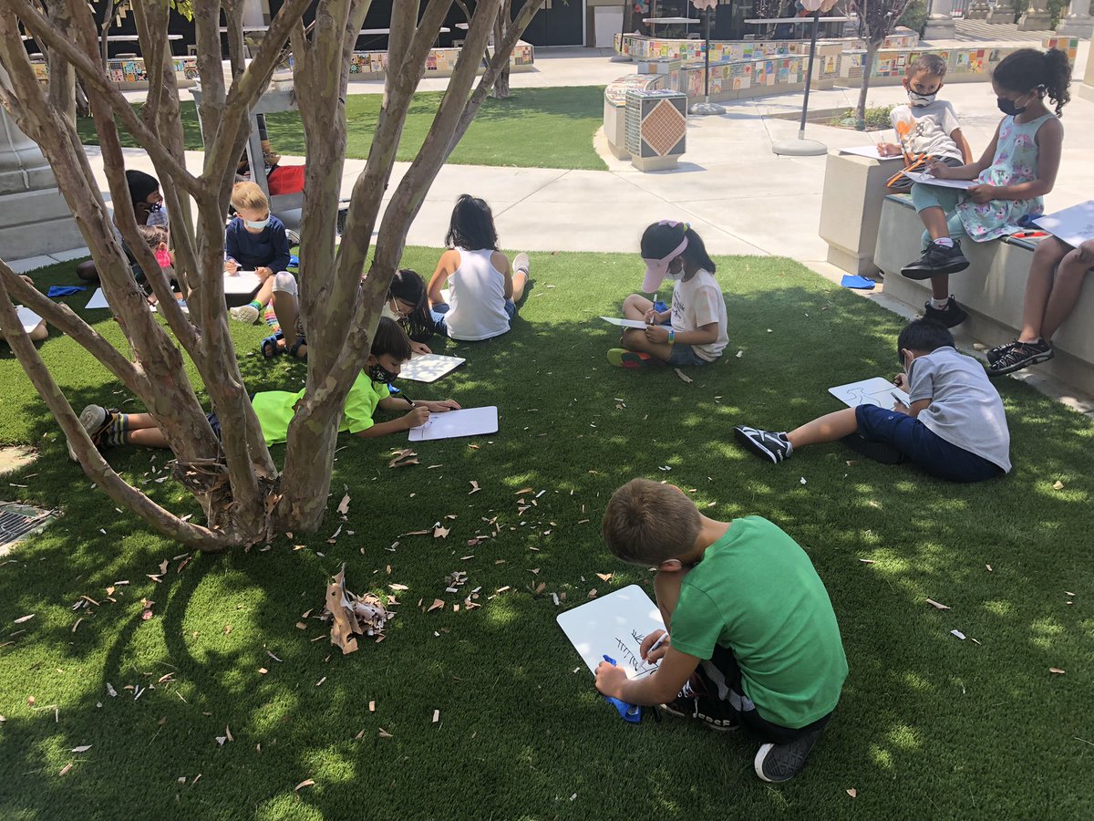CatGilbertArtEd's tweet photo. Happy New Year, Stallion Artists! Setting our intentions for the year with a Wish Tree inspired by the art of Yoko Ono. So good to be together! No wish too big or too small for these artists. #SRidgeSTEAM #SycRidge #dmsef #dmusd https://t.co/pPCFtnfoBI