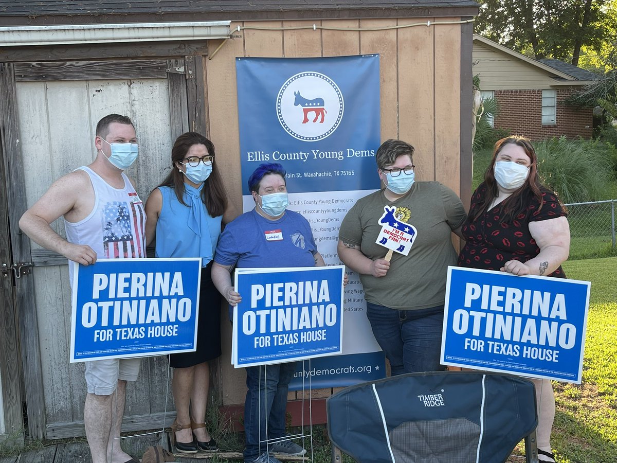 pierinafortexas's tweet photo. Neighbors turned out last night in Ennis to discuss our race for #HD10– folks told me they are ready for a rep who will put health &amp; safety of our community over political games. I couldn’t agree more. Early voting starts Monday! Have you made your plan to vote? #winthe10 https://t.co/MLXABPyzr8