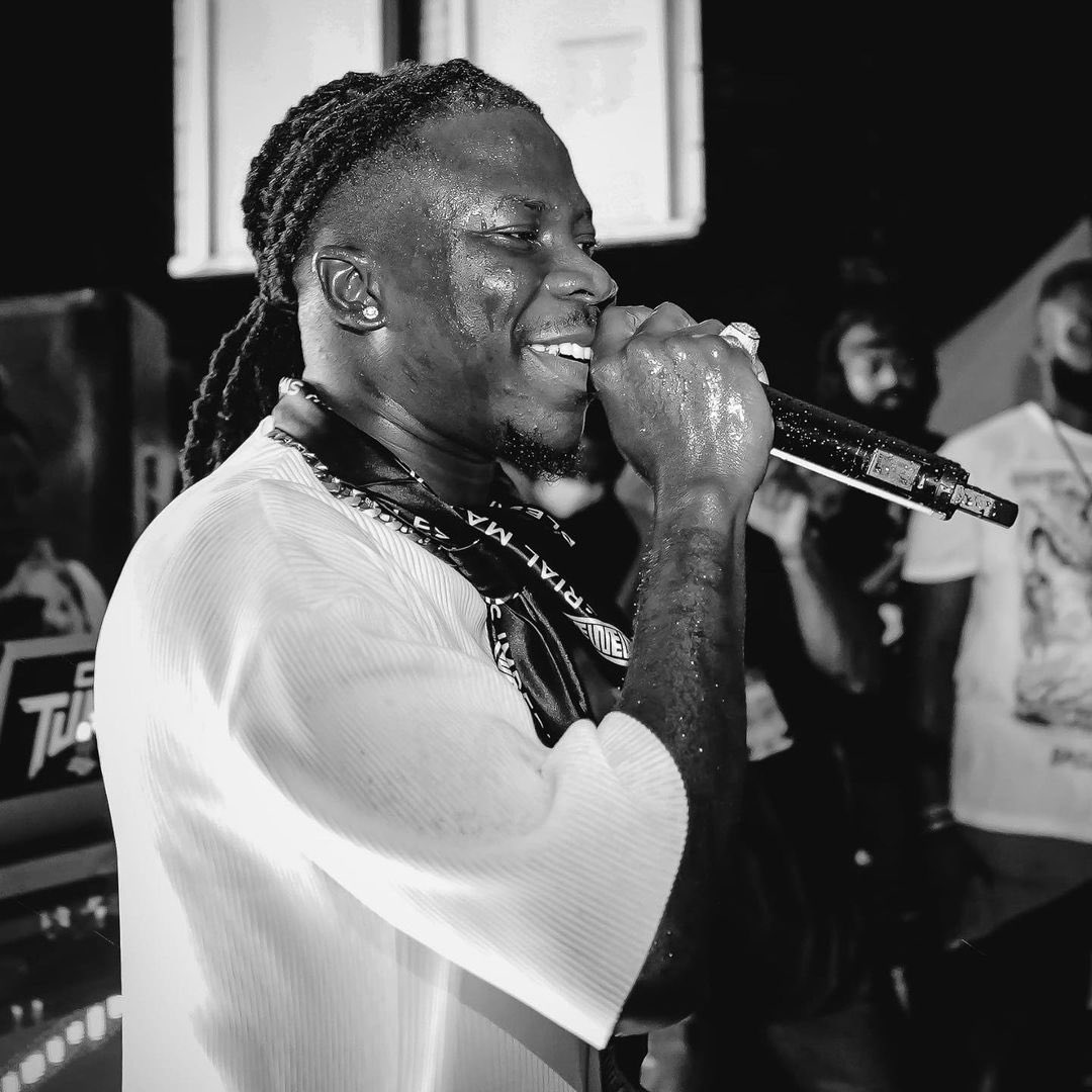 BurnitonMSG's tweet photo. ⚡️ A recap of BET Award winner, @stonebwoyb’s energetic and thrilling performance at the AFROCARNIVAL Festival in Brooklyn-USA.🇬🇭🔥 https://t.co/ONV7w0YFqP