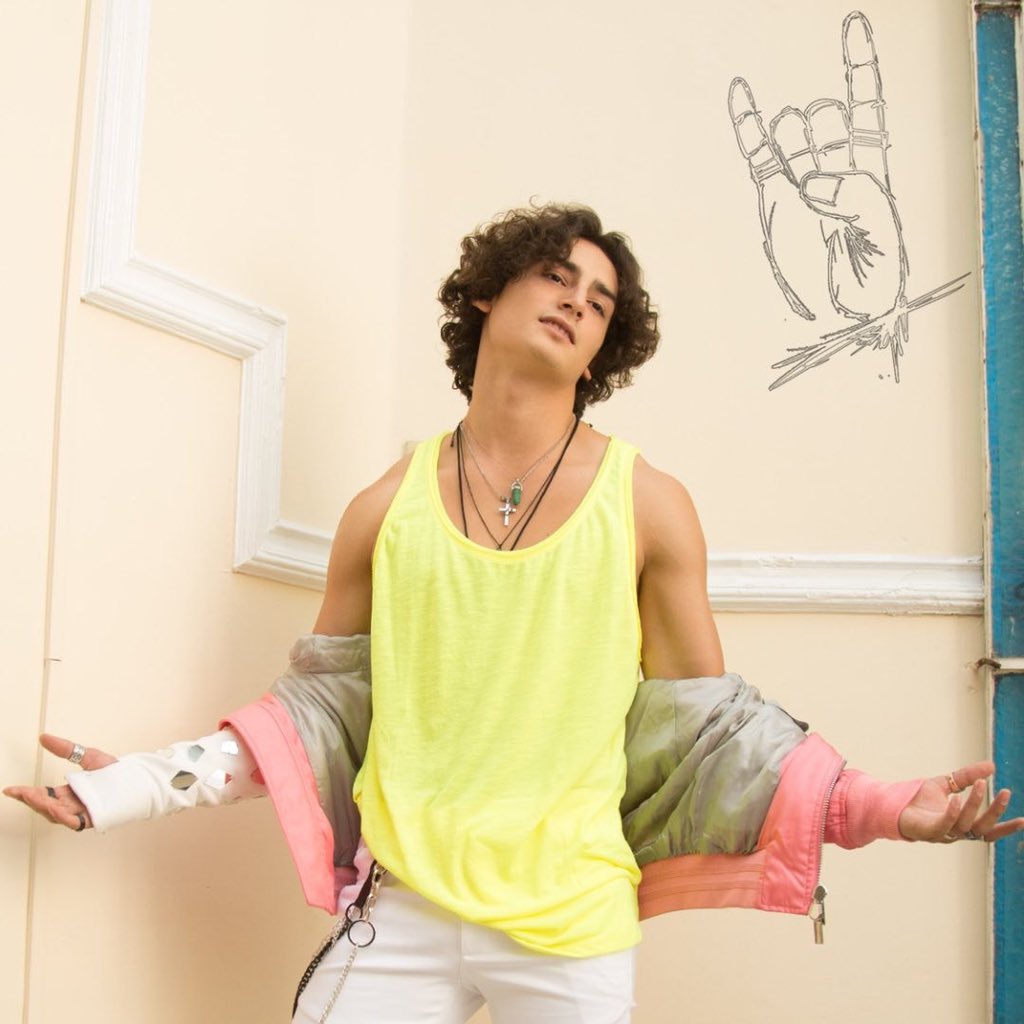 emiliosoriomex's tweet image. 🚨 MASIVA DE EMERGENCIA 🚨

META: 10K votos en el menor tiempo posible.

¡VAMOS! YA ES LO ÚLTIMO

 #KCAMexico #EmilioOsorio #QueLePasaAmiFamilia #SKabeche #EddySKabeche
#SKPetsDeSKabeche #DarianRojasParaTi #DarianRojasYJashlem #PriveCrew