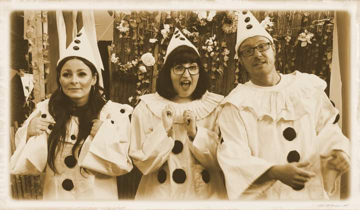 BeachHutTheatre's tweet photo. 1 WEEK TODAY: On Aug 29th, watch our FREE musical comedy ‘Pop-up Pierrots: Smell the Flowers’, a fun look at the fascinating history of Scarborough’s South Cliff Gardens.

Find us in Shuttleworth Garden, Aug 29th: 10:30&amp; 11:30am, 12:30 &amp; 1:30pm. 

#ScarboroughUK #Musical #Comedy https://t.co/7bGT6fWPu5