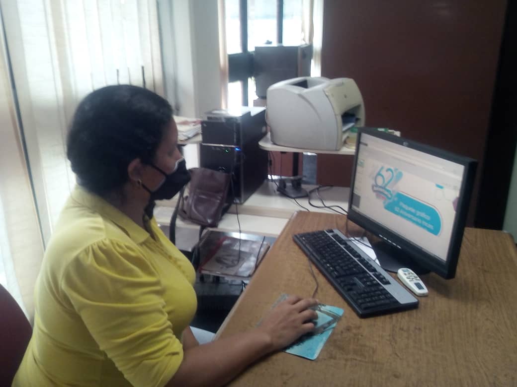 Tributos_bnas's tweet photo. Cumpliendo con las actividades planificadas en Semanas de flexibilización en atención a los  Contribuyentes  con respecto al RNCP en sede Regional Tomando  las Medidas de Bioseguridad. https://t.co/ztuwm7AS8M