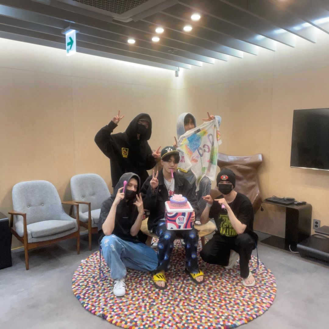 leosgallery_'s tweet photo. Leo instagram update!!
[ 210822 ]

#LEO #리오 #TraineeA https://t.co/SkNk8CFy6Y