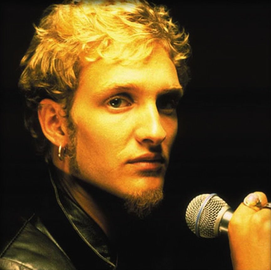 Happy Heavenly Birthday to Layne Staley 