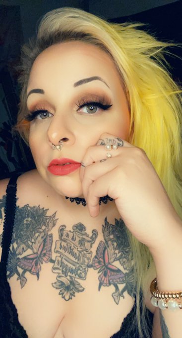 GoddessMariee_Thiccc’s pics and videos