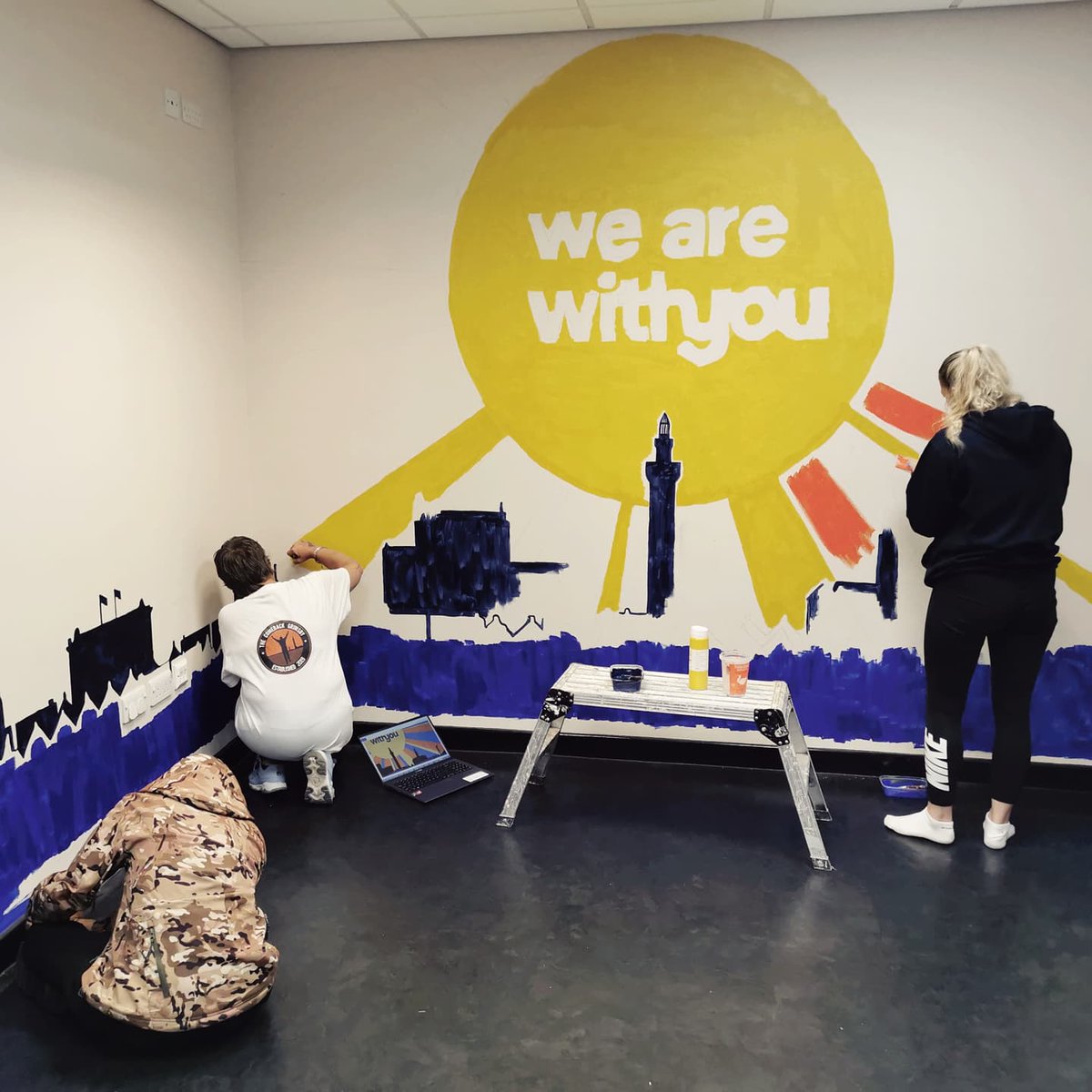 creativestartuk's tweet image. With the lockdown holding this up, it was great to make such progress on our first day. We are brightening up the @WithYouNELINCS reception with one of our paintjobs. Painted by the recovery community with support of the Crime Reduction Fund. Great team work as always. ✊