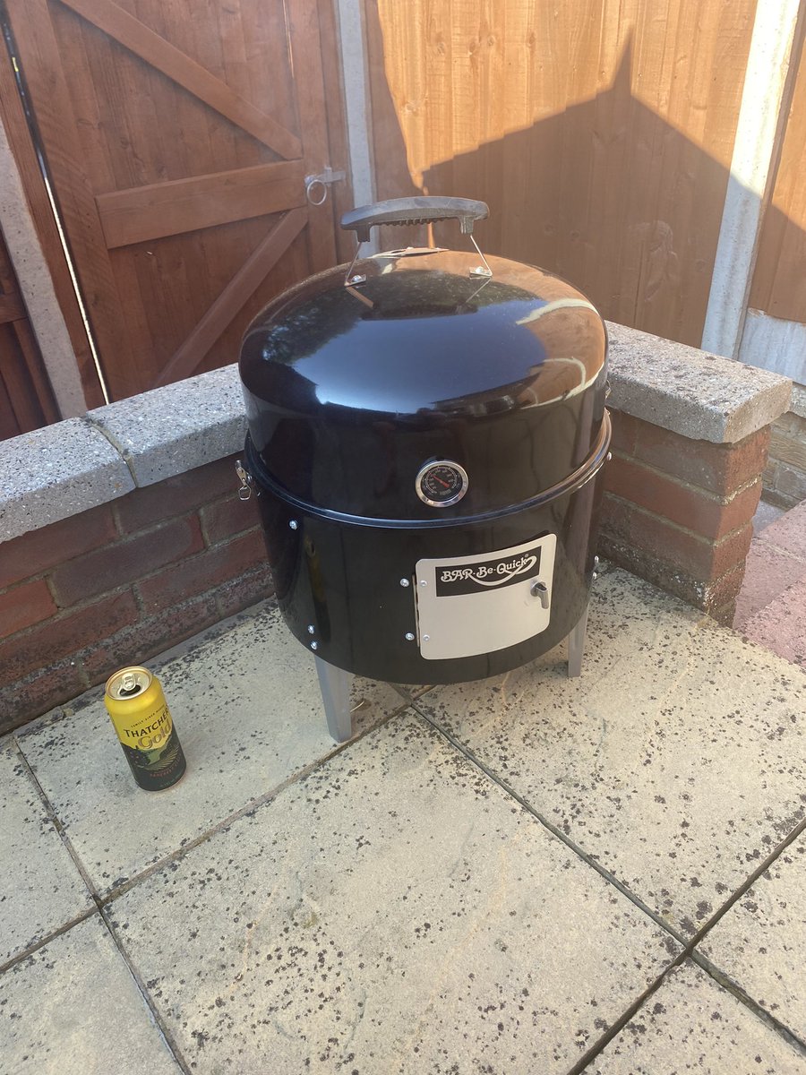 michaelreeves78's tweet photo. Love a #sunday #bbq. The @BarBeQuick #smoker/#grill is fantastic. Best #chicken wings I’ve done inspired by a fellow #saintbridge #Alumni @ChefTomKerridge #brining https://t.co/z4QEJpmVxv