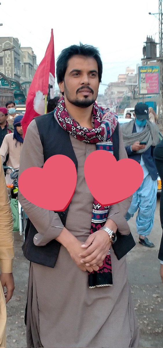 MjidKhanSario1's tweet photo. ھڪ شاگرد اڳواڻ کي کنڀڻ سموري تعليم مٿان حملو آهي.
شاگردن جي آواز کي دٻائڻ جي سازش آھي
#ReleaseZakirSahito https://t.co/tlueyK7DGY
