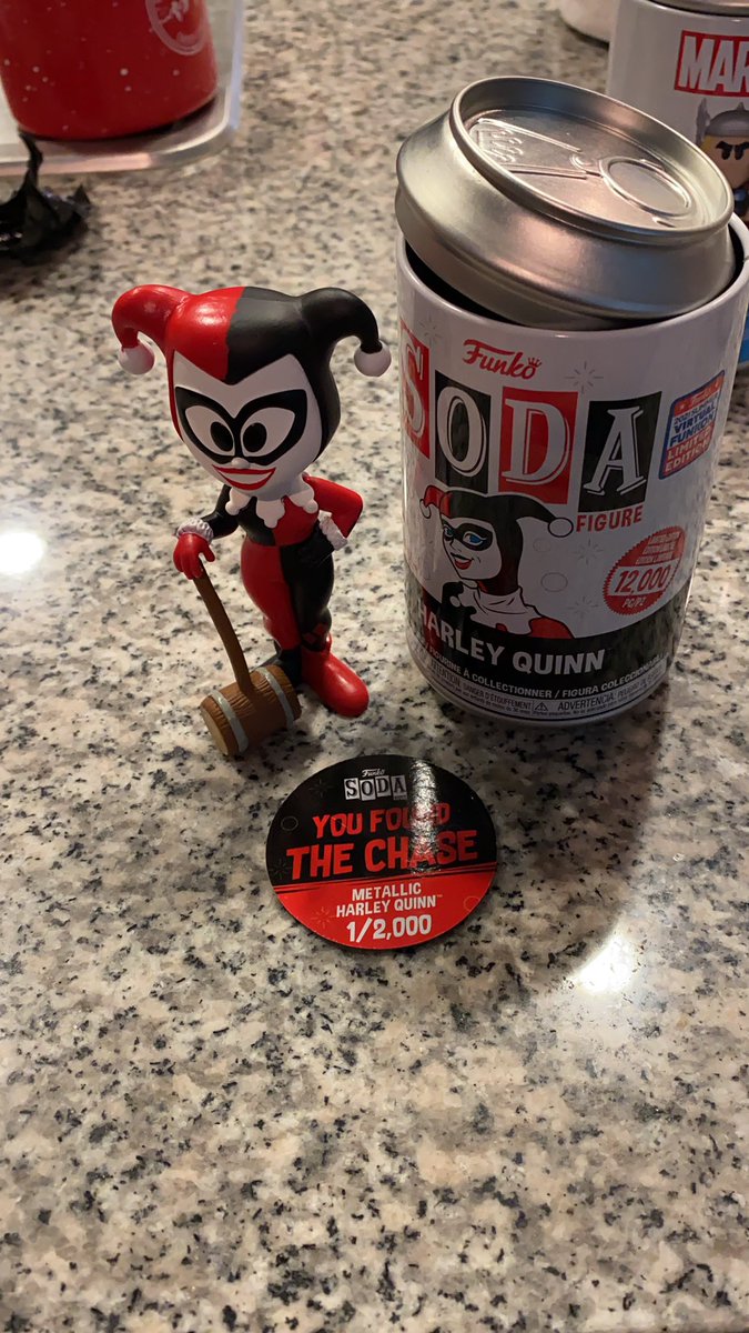A_Nerdy_Dad's tweet image. Hey @OriginalFunko  looks like I found a chase but the chase seems to be the non metallic.  Any help you can provide to fix this? #funko #funkon #FunKon2021