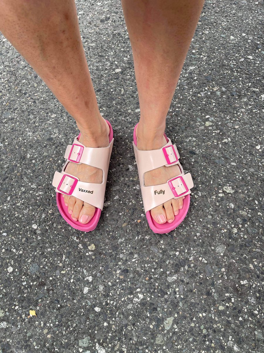 The Right Shoe tweet media