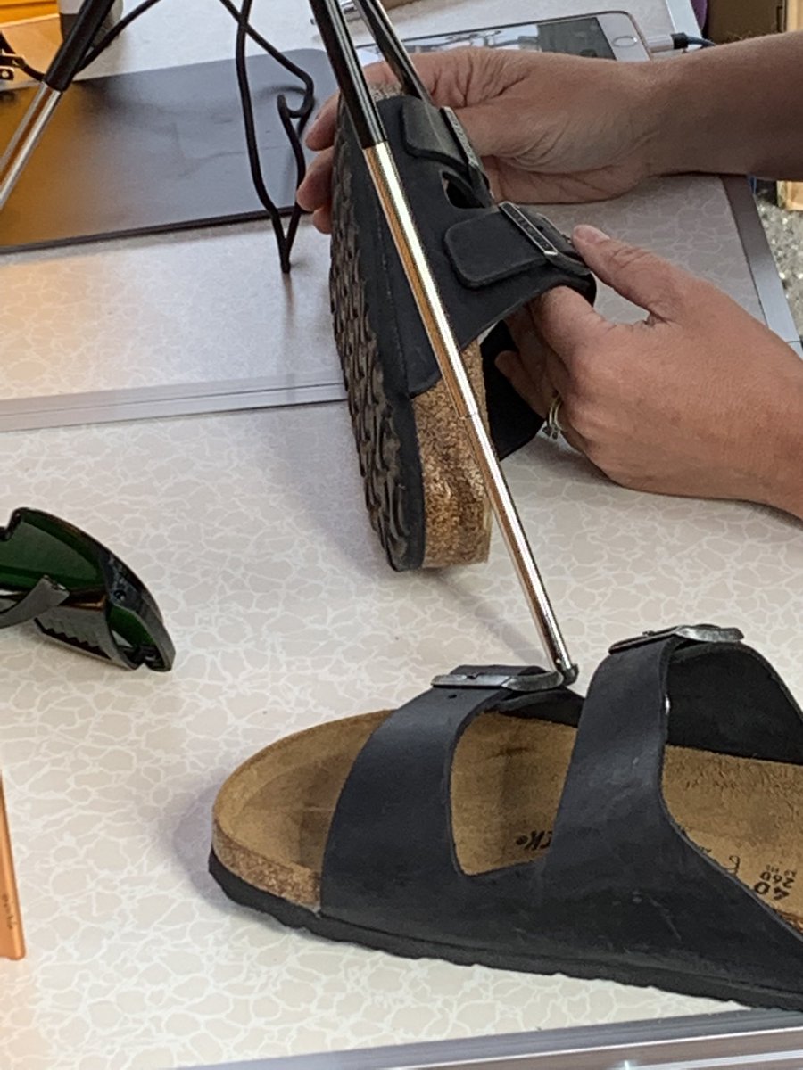 The Right Shoe tweet media