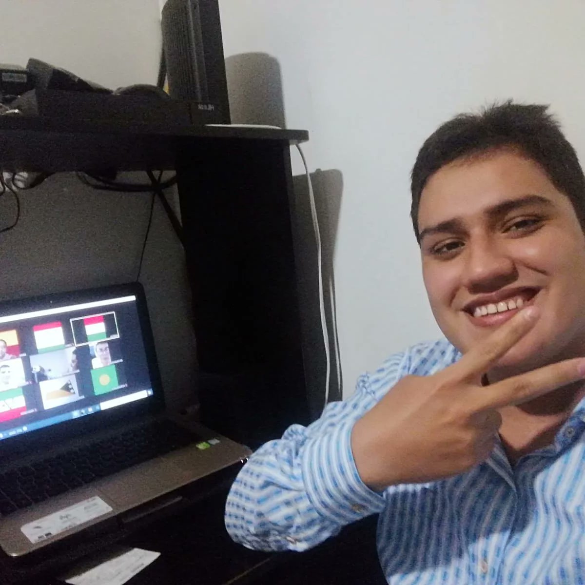 ED_MauricioM's tweet photo. En reunión virtual dialogando y analizando posibles soluciones, frente a la situación de calamidad pública que atraviesan 16 municipios de Santander, debido a que el relleno sanitario El Carrasco fue cerrado el 16 de agosto.
#SOSSantander
#MásDiálogoMásAcción
#YTúQuéPropones https://t.co/8DLl64Cukw