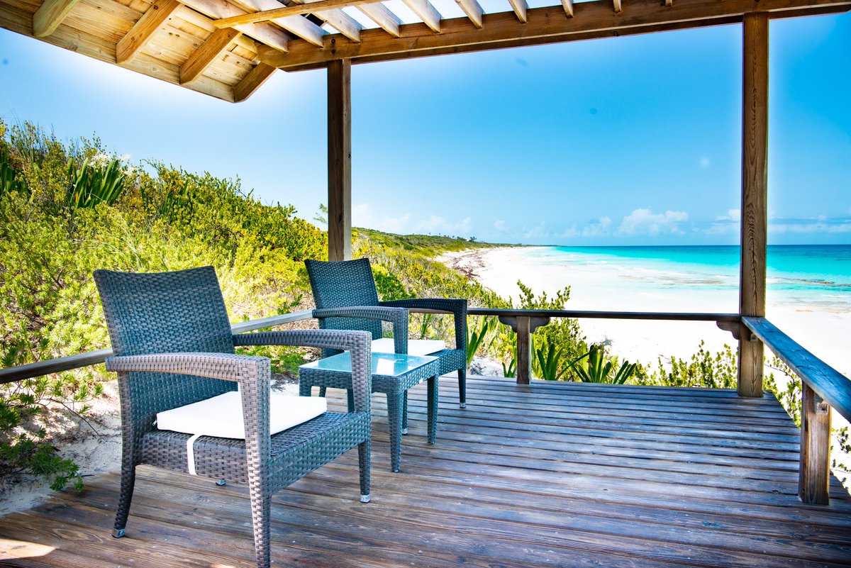 highbournecaybs's tweet photo. Low tides and good vibes.⁣ Tag someone you would beach here with! 😁☀️
.⁣
.⁣
.⁣
#travel #travelphotos #beaching #vacation #highbournecay #tropical
#thebahamas #beaches #itsbetterinthebahamas #exumas #greatfood #food #finedining #baecation #photooftheday #photography https://t.co/op56zl2dbS