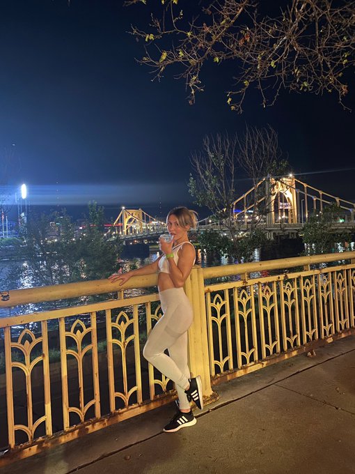 Photo dump from this week 🥰😘 https://t.co/Gn6Vr9CTIj
