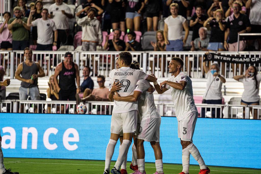 Top performance from the team to finish off a big week! 💪🏼 <a href="/InterMiamiCF/">Inter Miami CF</a> 

¡Actuación top del equipo para finalizar una gran semana! 💪🏼 #LaFamilia