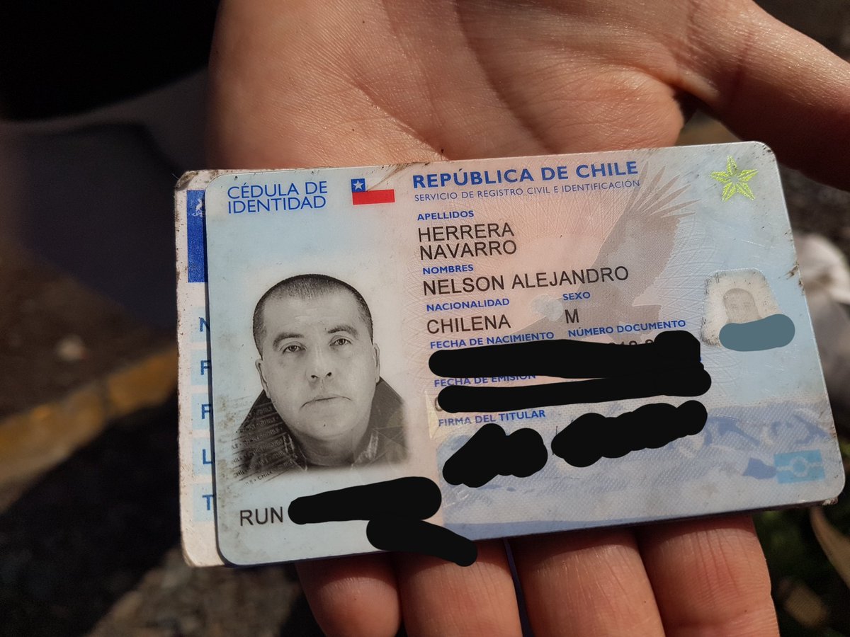 Si Ud. paso por <a href="/qtacultural/">Centro Cultural Quillota</a> hasta el super y conoce a estas personas que extraviaron llaves y carnet. las deje en Informaciones Cliente del #liderquillota 
<a href="/muniquillota/">Quillota</a> 
<a href="/Emergencias_Qta/">Emergencias Quillota</a> 
<a href="/saludquillota/">SaludQuillota</a> 
<a href="/quillodatos/">QUILLODATOS</a>