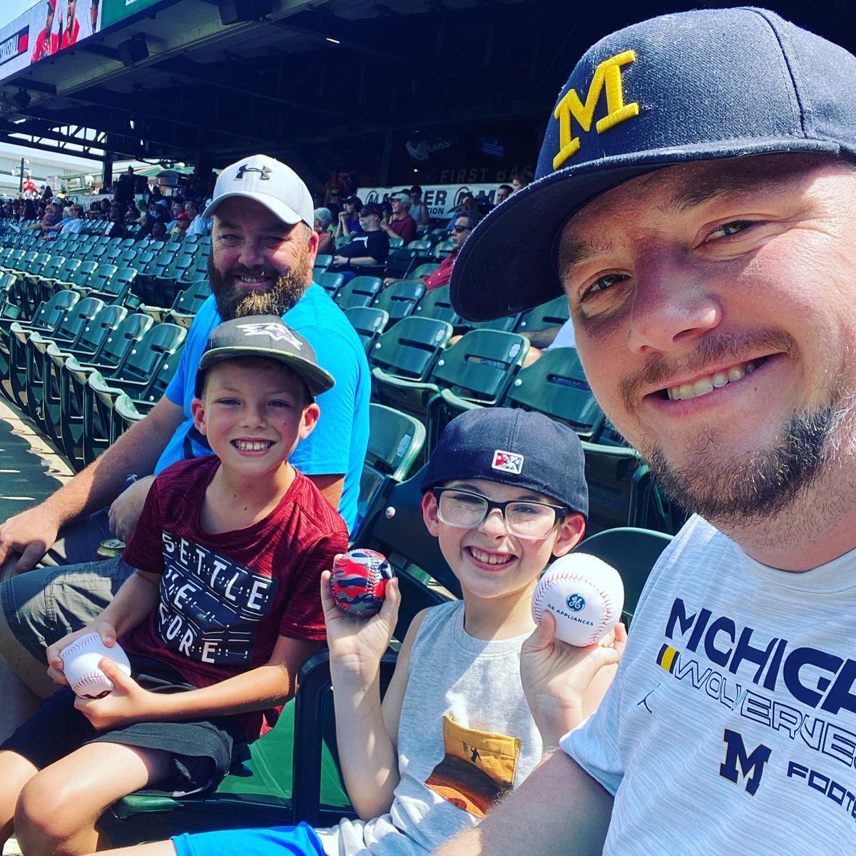 Fetz76's tweet image. Bats game with the boys missing Griffinn though. #BatsBaseball @fetz25