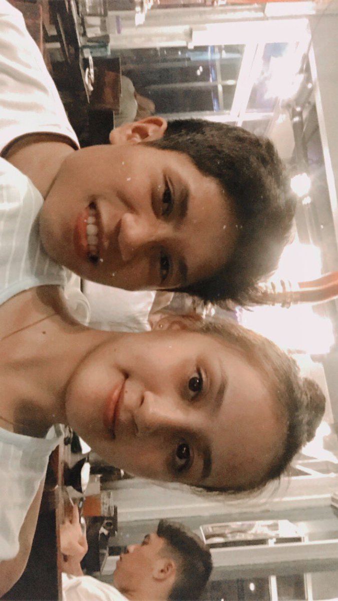 VanderAgripo's tweet photo. HAPPY MONTHSARY PARROT!💘 @Pararaaaattt  Imy https://t.co/Aa23iWiKky