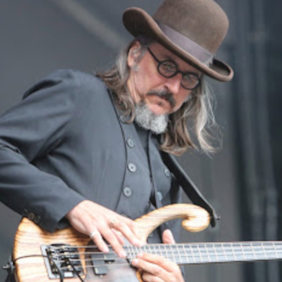 Happy birthday to the great Les Claypool! 