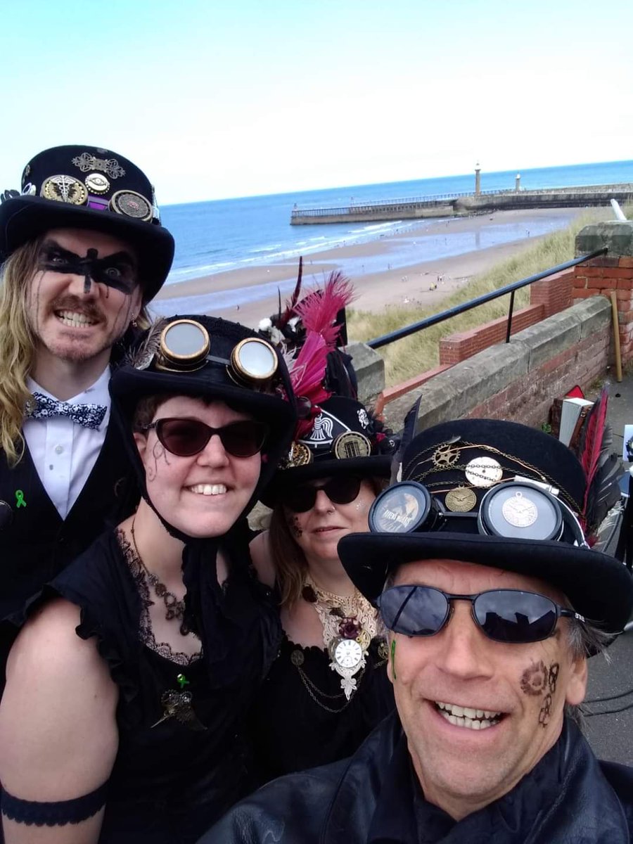 Enough of the breaks, time for a steampunk and Morris rehearsal! If you are in the east riding and fancy an evening out come and say hi. Market weighton Monday 7pm methodist Chapel. X <a href="/HullRebels/">Hull Steampunk Rebels</a> #Morrisdance #steampunk