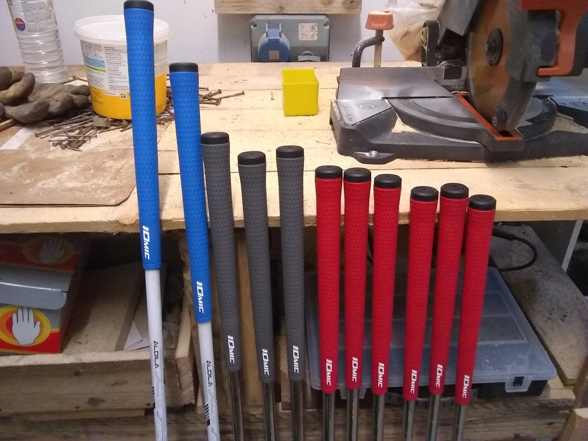 jfgolf3's tweet photo. IOmic midsize.  Great choice by @Ozzie_Wimbledon Ready when you are.  #ReGrips #Golf #ClubCrafting #AsNew #Leatherhead #GetAGrip https://t.co/NW82Gt4kXU