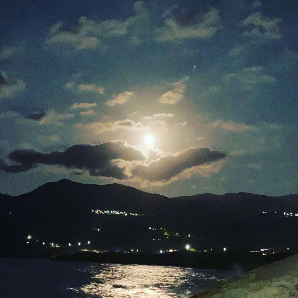 Ryuga4U's tweet photo. Φεγγαράρα 🌕#moon #foolmoon #crete #mochlos #γιατηνσελίδασου https://t.co/7YU4DNiVQx
