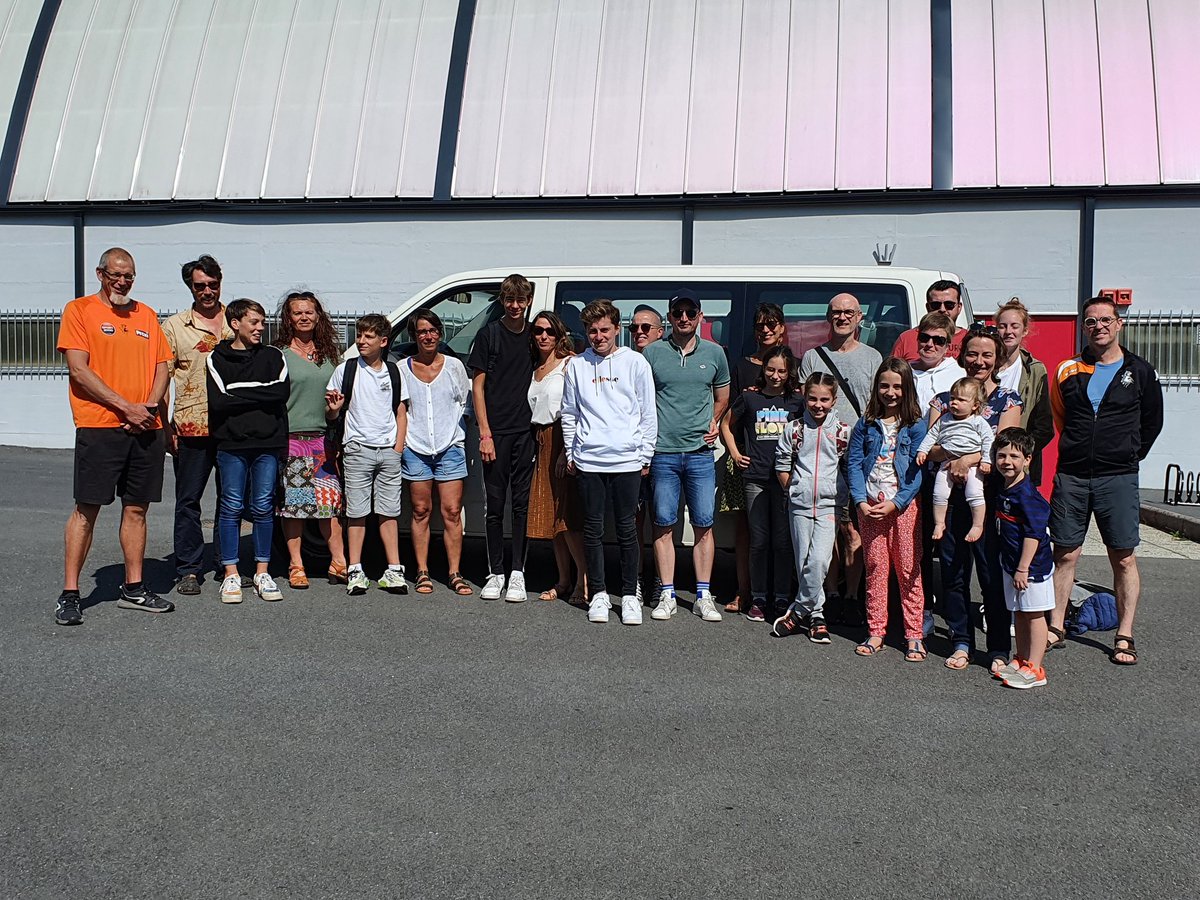 hbrf2015's tweet photo. Sept jeunes du club sont partis aujourd'hui pour rejoindre Dieppe à l'occasion d'un stage. Au programme du #handball mais pas que.... ce sera certainement une semaine riche en expérience zt pleine de souvenirs à partager  #jeveuxduhandball https://t.co/XNLNPZ8gOn