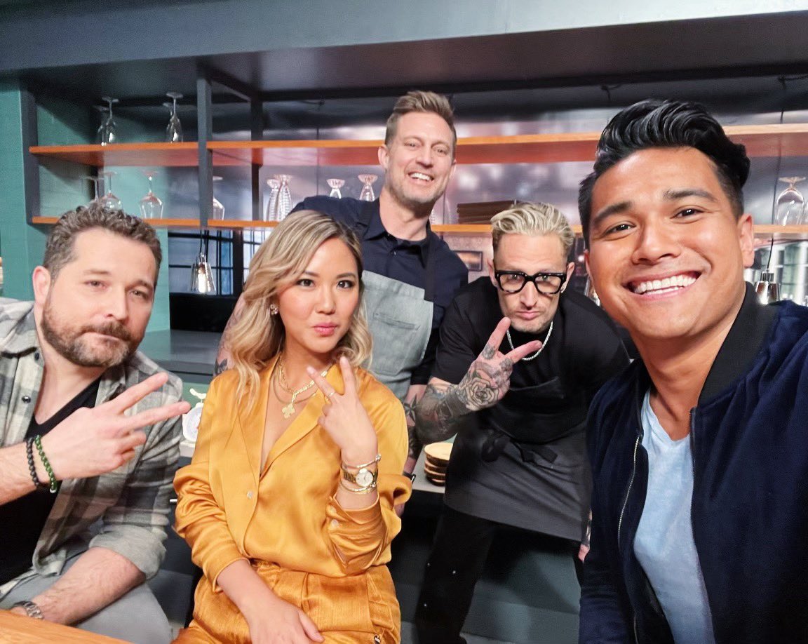 Pictured: 4 incredible chefs, renowned hospitality professionals, talented TV personas and 1 HUGE FILIPINO FAN! Hopefully I hold up with these titans tonight @ 10 pm ET on @FoodNetwork 😬 #BattleOfTheBrothers #FoodNetwork