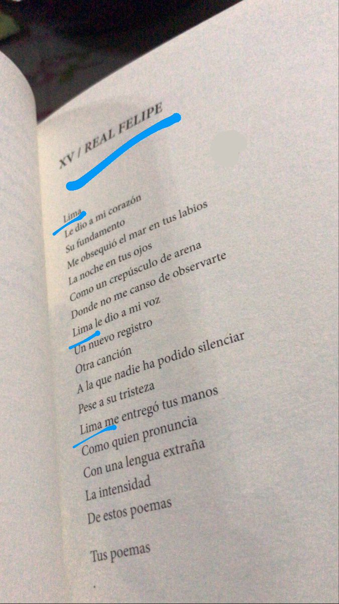 nosoyday_'s tweet photo. El día de ayer me encontraba leyendo el poemario “Lima” de Harold Alva, con temática del bicentenario; en el que está el poema XV / Real Felipe, como si esta fortaleza perteneciera a Lima. En ninguna parte menciona al Callao. En pleno siglo 21 se sigue olvidando nuestra autonomía https://t.co/CkKFe51Agk