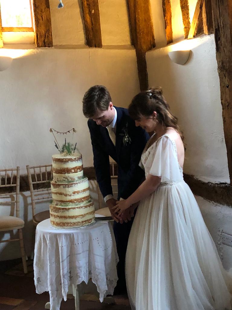 MeganEGrace's tweet photo. We did a thing 🤍

#JustMarried #NewlyWeds https://t.co/ZUF00q4LVf