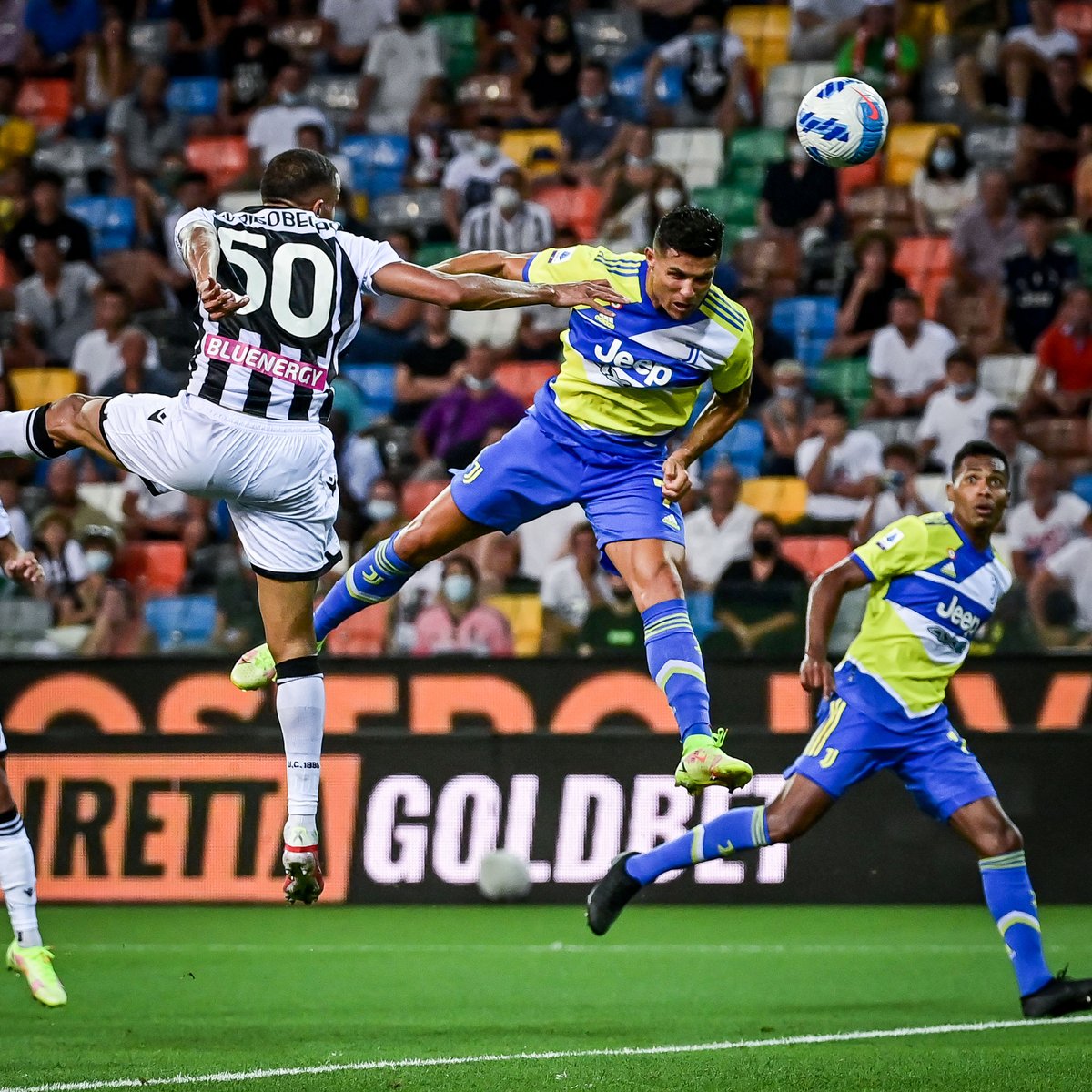 brfootball's tweet photo. 90+4’: Ronaldo scores game winner
90+5’: Ronaldo booked for taking off his shirt 
90+7’: VAR rules the goal offside 

😬 https://t.co/Q9WxNDURv1