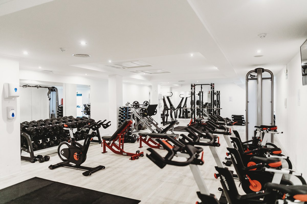 coachnickg's tweet photo. If you're a physio based a little further south, take the chance to attend my final S&amp;C in injury rehab course for 2021 at @flinthousephys in Reading - a rare chance to jump on this course, just 10 spaces available https://t.co/Sw7vMvYXIX https://t.co/7Lxs89TPXK