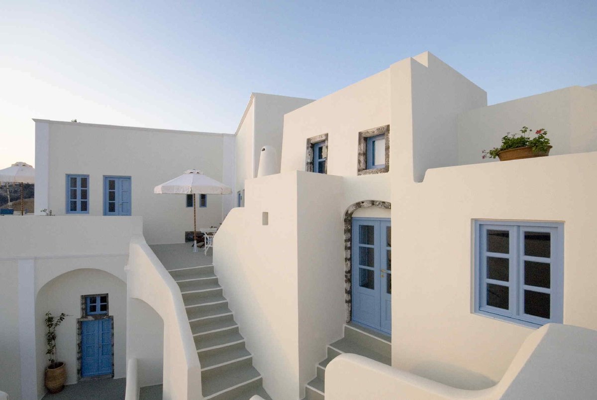 morgannike49's tweet image. Re-painted every year. Plus, islands have little pollution &amp;amp; lots of sea air!! 😍 #CycladicArchitecture