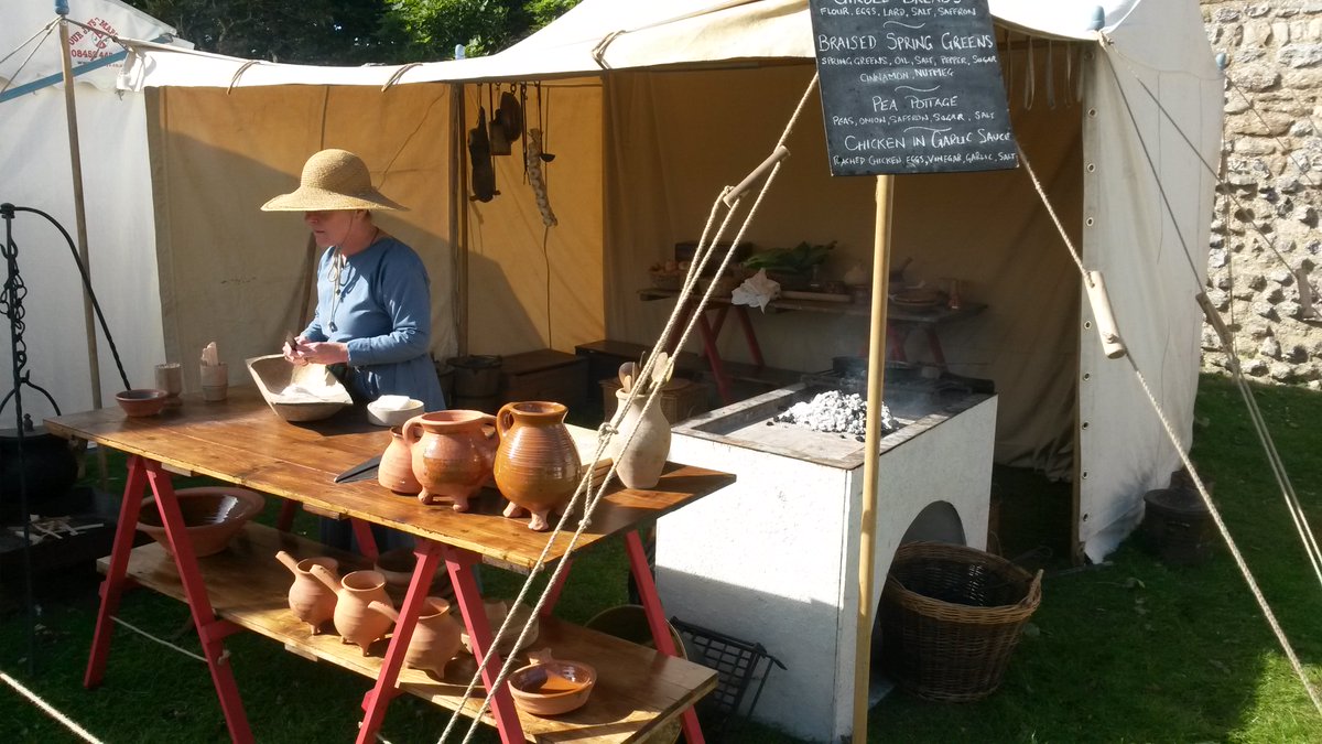 Berkhamsted Castle tweet media