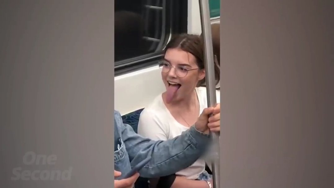 CompilationKin5's tweet image. Crazy Shot on Iphone 😂
youtu.be/pGx8NU2NJSc