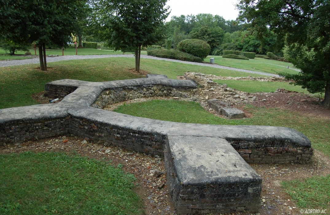 The small commune of Fay, Somme, captured by French troops on the first day of the battle, 1st July, 1916.  Here are some French artillerymen with their 90mm gun, beside the church.  The modern photo shows roughly the same spot in the remains of the church today.  Then and now.