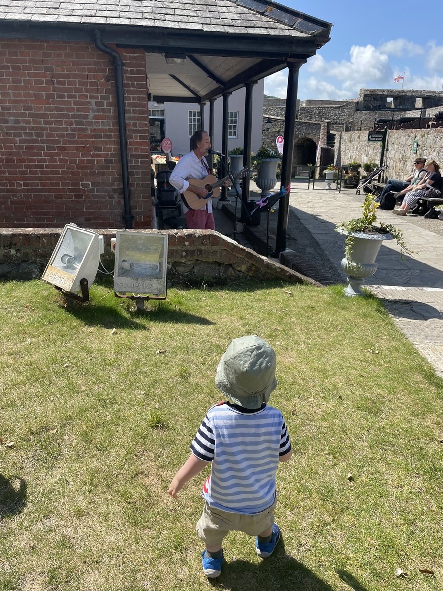 Dylan enjoyed it too <a href="/steve_falla/">Steve Falla</a>! Such a lovely afternoon at the Creative Castle @GuernseyMuseums <a href="/GuernseyArts/">Guernsey Arts Commission</a> #Guernsey