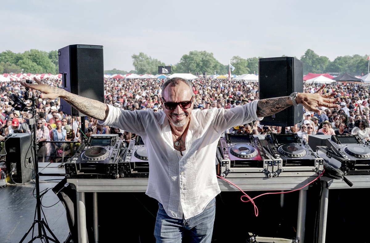 Sending belated birthday greetings and love to our brother @DJDavidMorales today!