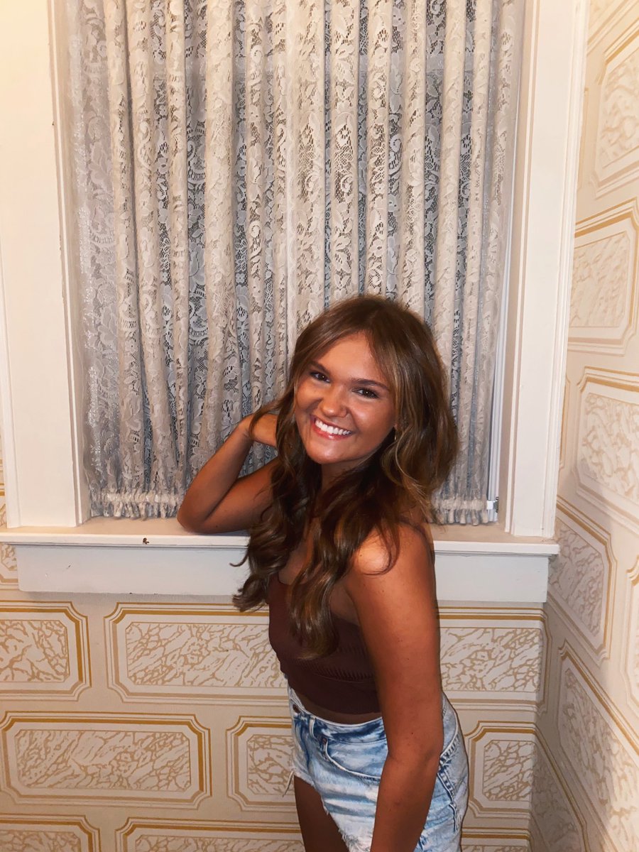 jade (@jadebyerss) on Twitter photo 