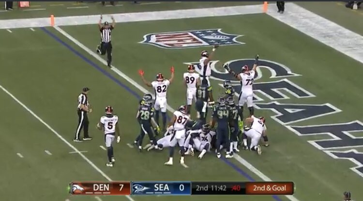 nocontextEMAW's tweet image. 