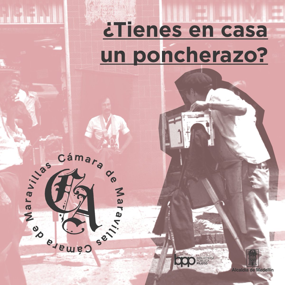 BPPiloto's tweet photo. Ver salir tu foto, literalmente, de una ponchera de peltre 🪣 ¿Has vivido esta experiencia fotográfica? 📸💡🎞️

Así es nuestro #MuseoEnCasa, un #PuenteEntreTiempo

⚠️ Por cierto, esta experiencia aún se puede disfrutar en la ciudad, en @elponcherazo del Pueblito Paisa. https://t.co/vU5KL9Bi19