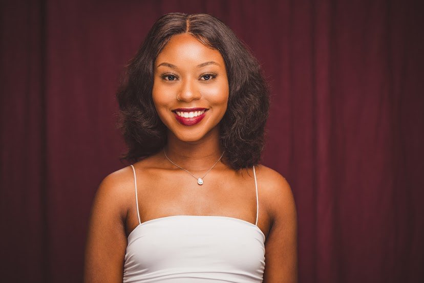 casiemonroe_'s tweet image. is it too late to post my grad pics? #nccu21 #summergrad #HBCUGrad