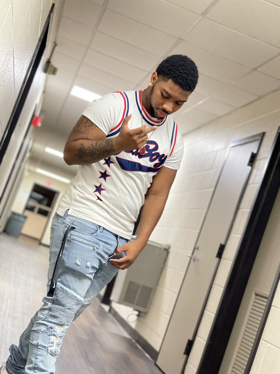 Drefrmda0_'s tweet photo. Take em out they glory 🙈❌ https://t.co/O7h4CupGiu