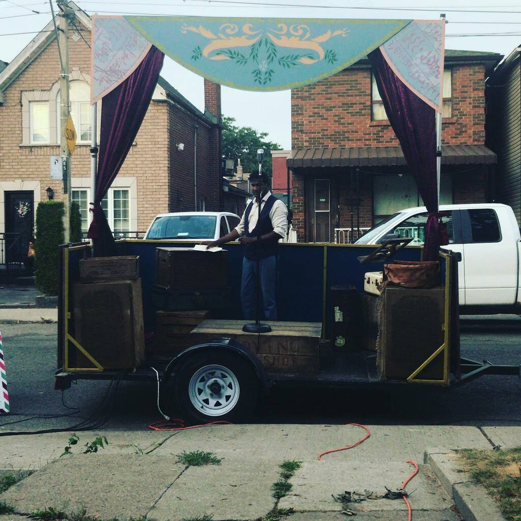 sinhadeb's tweet image. Absolutely beautiful show from @tapestryopera #BoxConcerts - a stellar show (it’s a SHOW) at your doorstep. The whole hood is out and we’re so happy to be connected through live music. Thank you thank you thank you instagr.am/p/CS5TBZVtfKU/