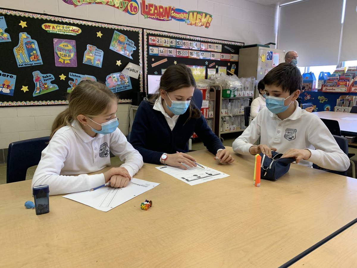 EMSB to consider making masks 😷 mandatory in classrooms for all grades. More details: emsbpressreleases.com/2021/08/emsb-t… #COVID19 #WeAreEnglishMTL #Coronavirus