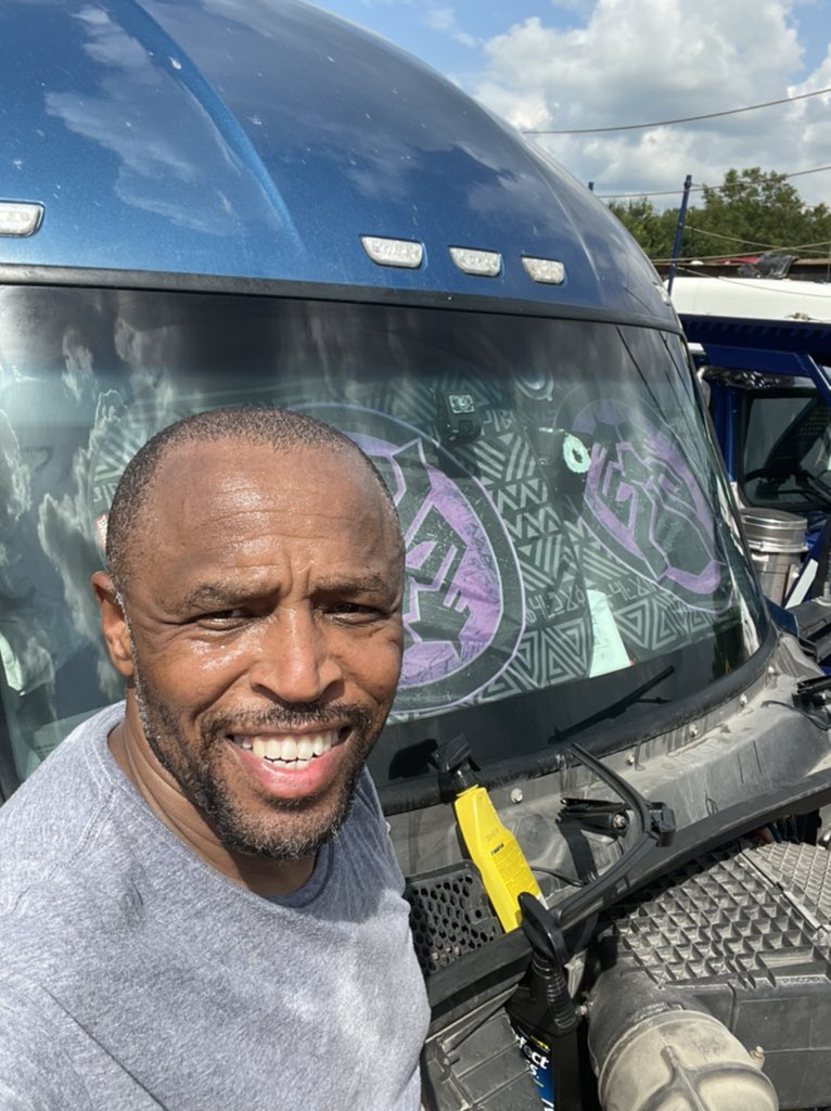 It’s hot here in Mississippi I should have cleaned these windows earlier