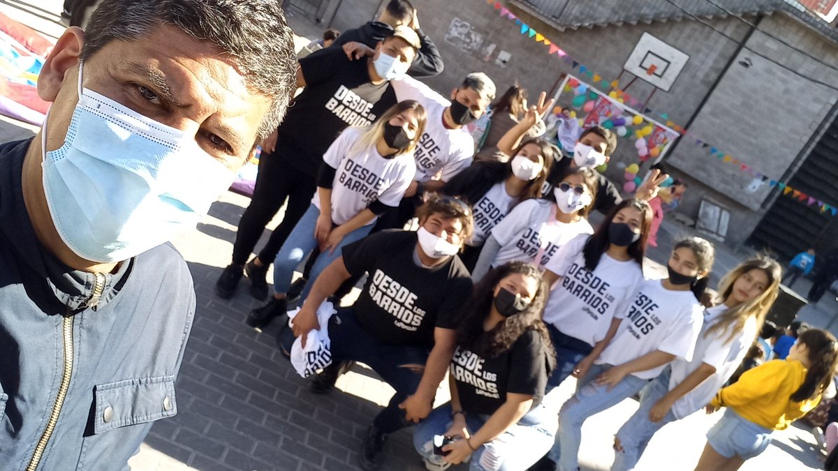 M_ClubTorino's tweet photo. Hoy concluimos los festejos por el día de la Niñez en el barrio #LaCarbonila con juegos y actividades recreativas. Posteriormente en #Fraga, junto a @CRomeroOK, @mrgospedini, cerramos la tarde con un evento de migrantes, en el cual disfrutamos de una danza afro-peruana y musica. https://t.co/cuFwBGuaks