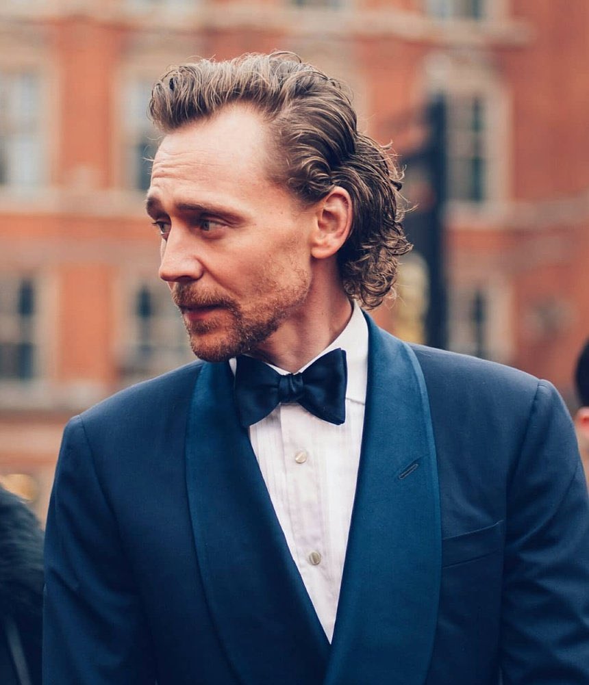 laufeydottirs's tweet photo. haven’t tweeted about how hot tom hiddleston is today so here we are https://t.co/ap9AUcxpF0