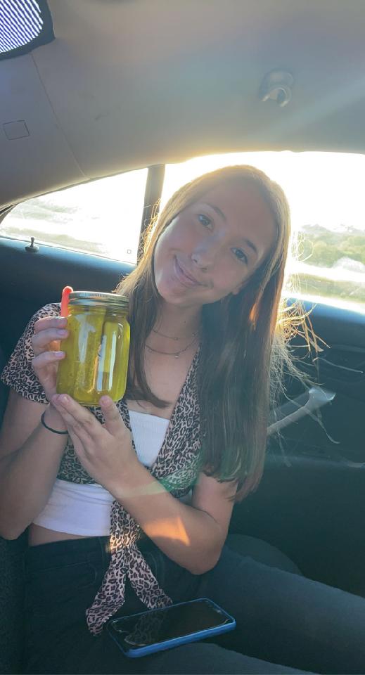 MitchellRueth's tweet photo. @madysonrueth  pickle bandits strike https://t.co/JzCYu2DZOm