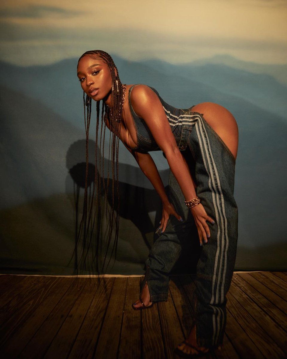 Bey_Legion's tweet photo. .@Normani rocking #IVYPARKRODEO sent to her by Beyoncé. 🐎

https://t.co/Nmtd6WAP5Q https://t.co/bstDRT4ag1